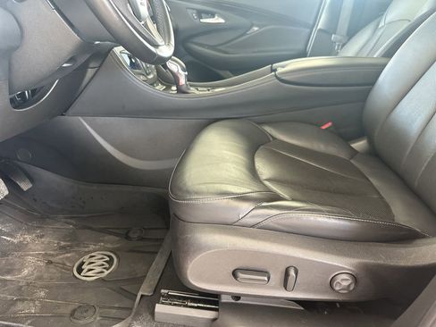 Used 2019 Buick Envision Essence image 14