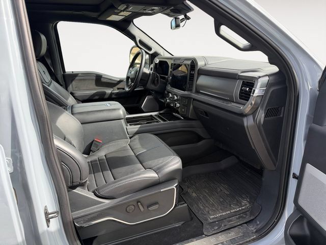 Certified 2025 Ford F450 Platinum w/ FX4 Off-Road Package AWD/4WD image 15