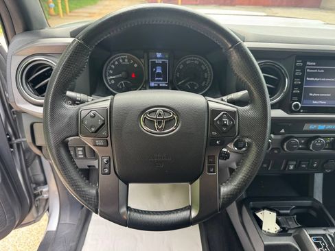 Used 2021 Toyota Tacoma TRD Sport AWD/4WD image 27