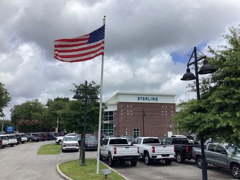 Used 2025 Buick Enclave Sport Touring image 18