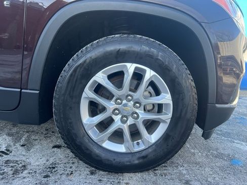 Used 2020 Chevrolet Traverse LT w/ Driver Confidence II Package image 5