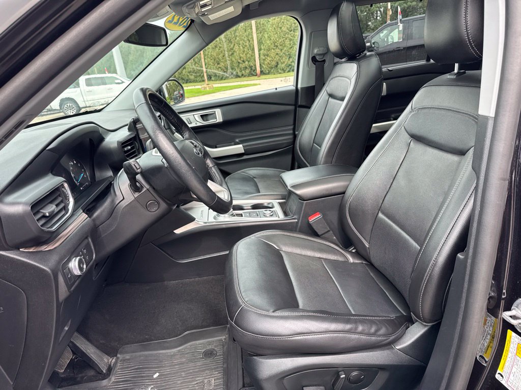 Certified 2022 Ford Explorer Limited w/ Class IV Trailer Tow Package AWD/4WD image 10