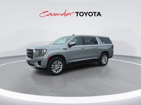 Used 2024 GMC Yukon XL SLT w/ SLT Luxury Package RWD image 4