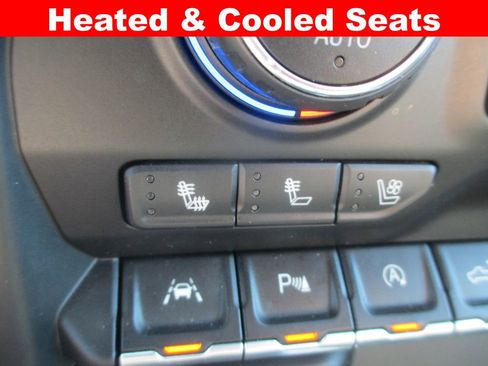 Used 2020 Chevrolet Silverado 1500 LTZ w/ LTZ Premium Package image 18