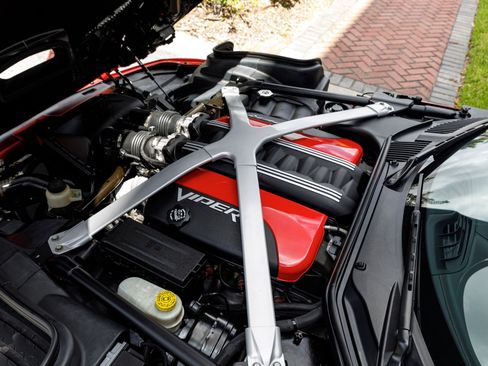 Used 2017 Dodge Viper GTC RWD image 14