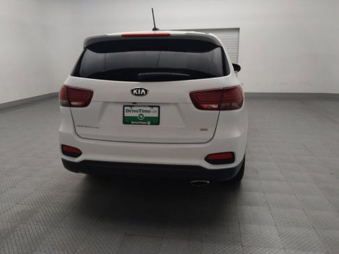 Used 2020 Kia Sorento LX image 7