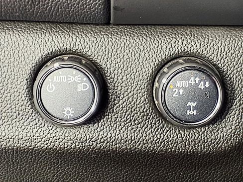 Used 2021 Chevrolet Colorado LT w/ Fleet Safety Package image 15