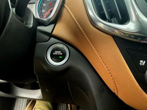 Used 2018 Chevrolet Equinox Premier image 28