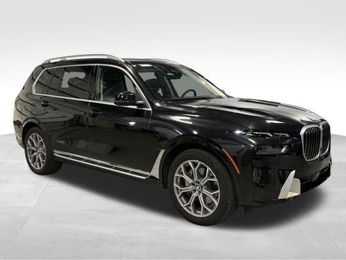 Used 2024 BMW X7 xDrive40i image 1