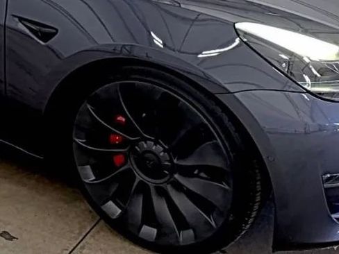 Used 2021 Tesla Model 3 Performance image 5