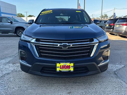 Used 2023 Chevrolet Traverse LT AWD/4WD image 3