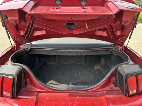 Used 2003 Ford Mustang Convertible RWD image 14