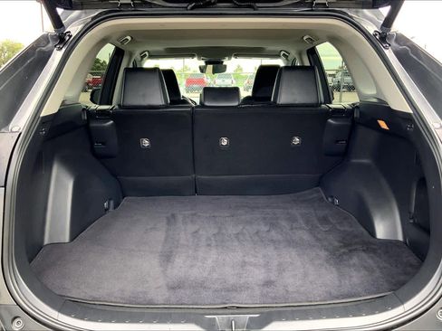 Used 2021 Toyota RAV4 XLE Premium FWD image 34