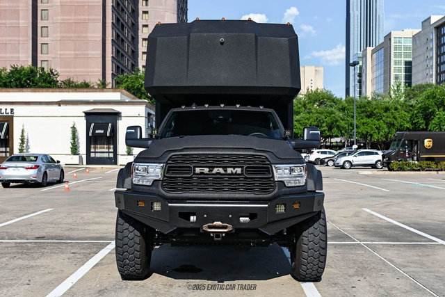 Used 2024 RAM 5500 4x4 Crew Cab image 13