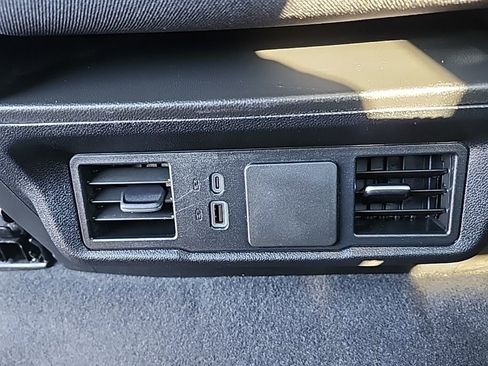 Used 2024 Chevrolet Silverado 1500 Custom image 23