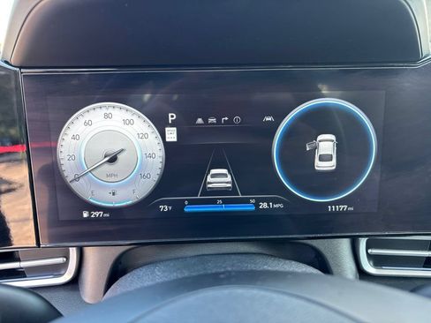 Certified 2024 Hyundai Elantra SEL FWD image 23