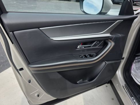 Used 2025 MAZDA CX-90 Plug-In Hybrid w/ Preferred AWD/4WD image 10