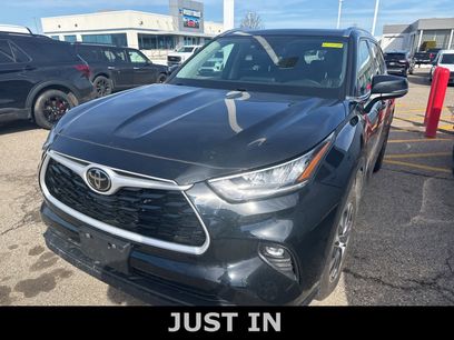 Used 2020 Toyota Highlander XLE