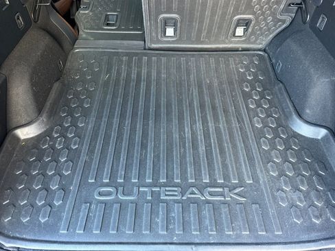 Used 2022 Subaru Outback Touring AWD/4WD image 17