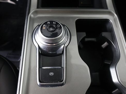 Used 2024 Ford Edge SEL image 45