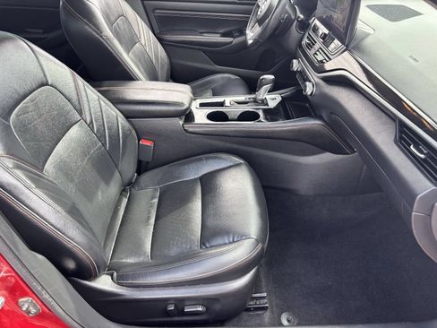 Certified 2023 Nissan Altima 2.5 SR w/ SR Premium Package FWD image 12