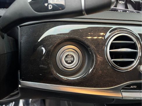 Used 2018 Mercedes-Benz S 560 S 560 Sedan 4D image 27