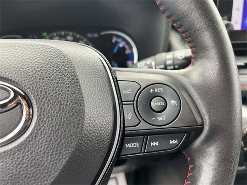 Used 2023 Toyota RAV4 SE image 21