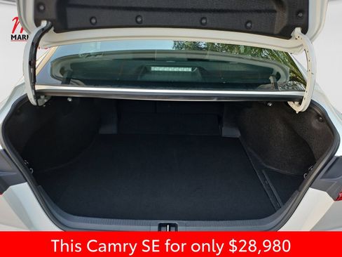 Used 2025 Toyota Camry SE FWD image 19