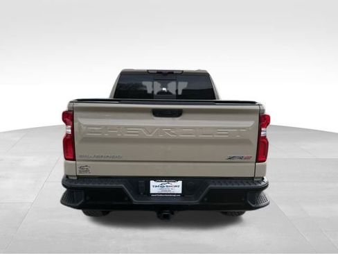 Used 2022 Chevrolet Silverado 1500 ZR2 w/ Technology Package image 10