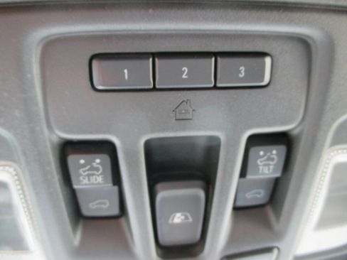 Used 2019 Chevrolet Silverado 1500 High Country w/ High Country Premium Package image 28