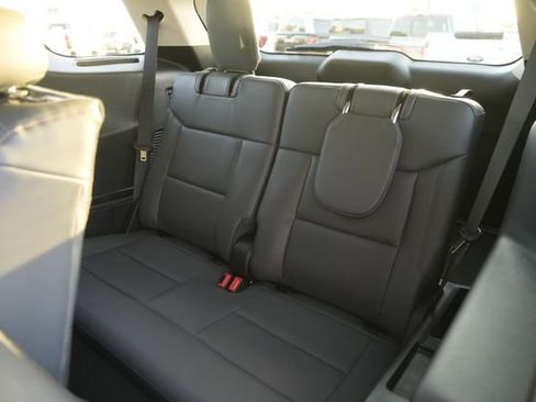 Used 2025 Ford Explorer Active w/ Active Comfort Package image 14