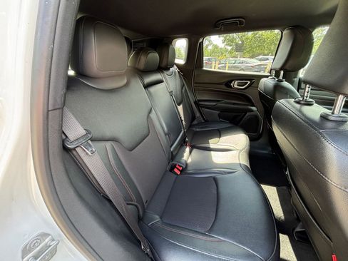 Used 2025 Jeep Compass Trailhawk w/ Trailer Tow Group AWD/4WD image 37