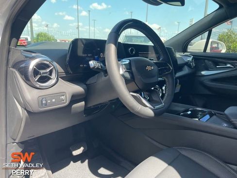 New 2025 Chevrolet Blazer EV LT w/ Super Cruise Package AWD/4WD image 24