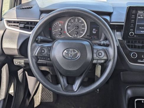 Used 2022 Toyota Corolla LE image 18