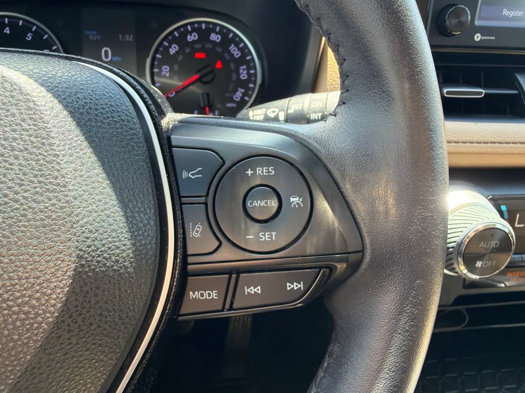 Used 2021 Toyota RAV4 XLE Premium FWD image 18