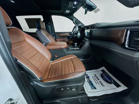 Used 2024 GMC Sierra 1500 Denali Ultimate image 30