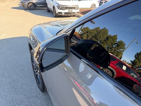 Used 2022 Audi SQ5 Premium Plus image 34