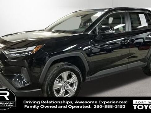 Used 2025 Toyota RAV4 XLE image 4