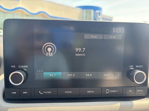 Used 2024 Honda HR-V LX image 16