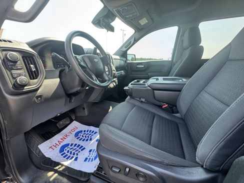 Used 2023 Chevrolet Silverado 1500 Custom w/ LPO, Dark Essentials Package image 10