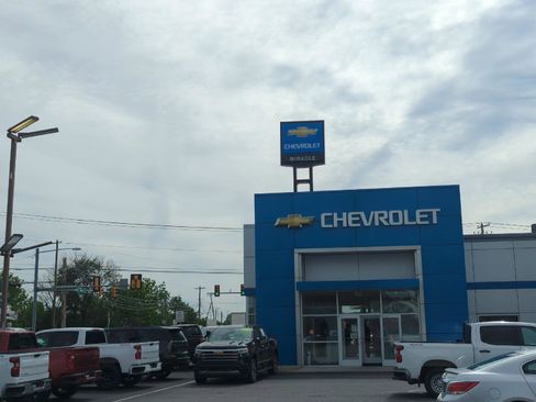 Used 2023 Chevrolet Equinox RS w/ RS Leather Package AWD/4WD image 15