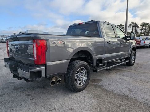Used 2023 Ford F250 XLT image 3
