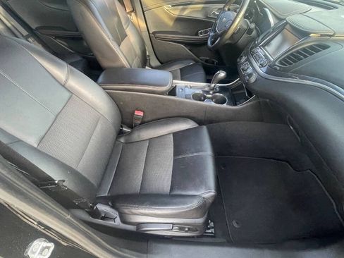 Used 2018 Chevrolet Impala LT FWD image 42
