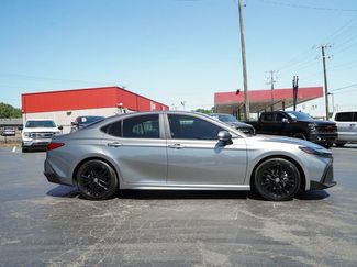 Used 2025 Toyota Camry SE w/ Convenience Package FWD video 2