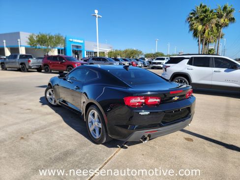 Used 2021 Chevrolet Camaro LT image 5