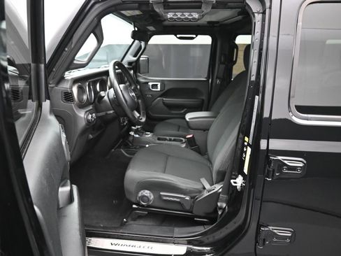 Used 2021 Jeep Wrangler Unlimited Sport AWD/4WD image 9