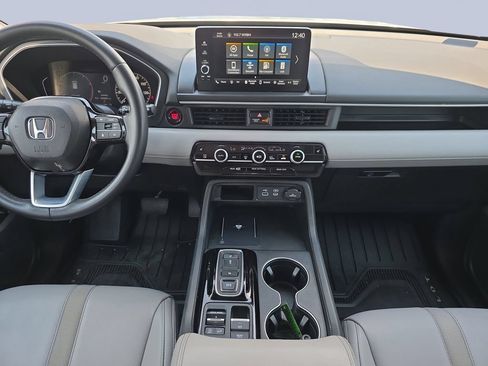 Used 2025 Honda Pilot EX-L image 18