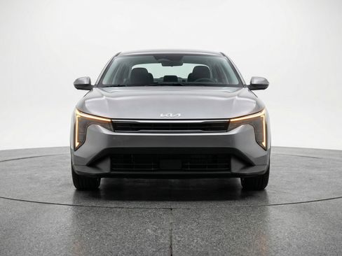 Used 2025 Kia K4 FWD image 2