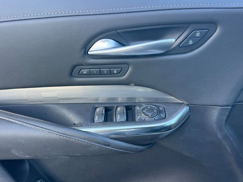 Certified 2025 Cadillac XT4 Premium Luxury image 11