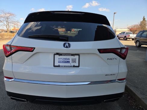 Used 2023 Acura MDX SH-AWD image 4